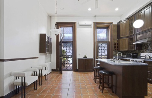 East Harlem Apartment | 3BR |Game Room| Backyard |Patio| US OPEN DISCOUNT!