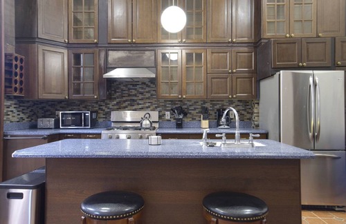 East Harlem Apartment | 3BR |Game Room| Backyard |Patio| US OPEN DISCOUNT!