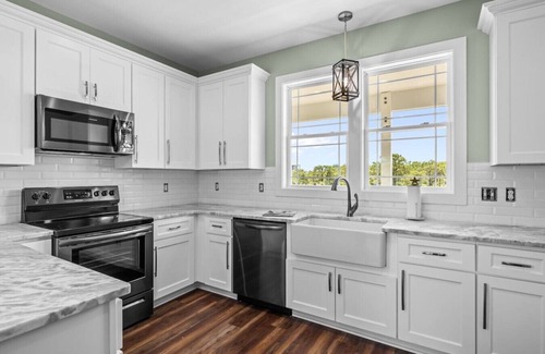 Oak Hammock House | 3BR Harkers Island Dream! King bed! WaterViews