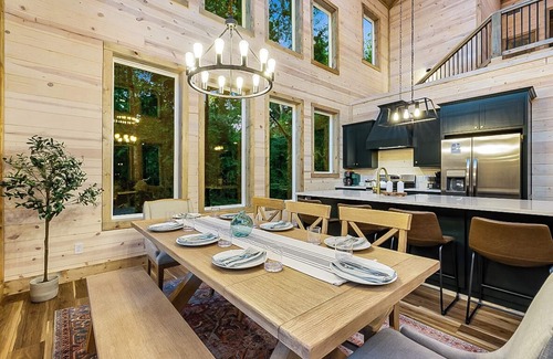 Pickens Cabin | 3BR Hideaway! Playset, Pool Table | Sleeps 14