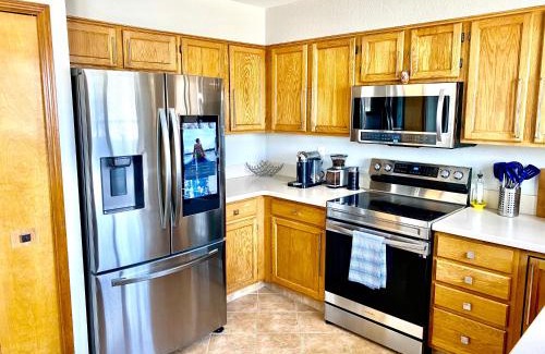 Briargate House | 3br home 2br unit close to USAFA with fireplace