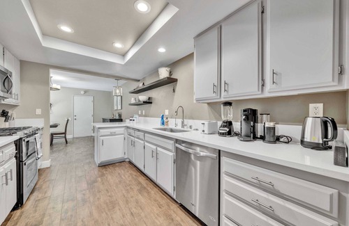 Yorba Linda House | 3BR Home in a Prestigious Community｜Dedicated Workspace｜Mainfloor Bedroom #42216