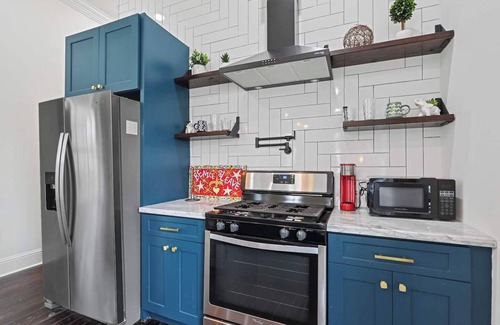 Tulane - Gravier House | 3BR Home near Caesars Superdome & Bourbon St