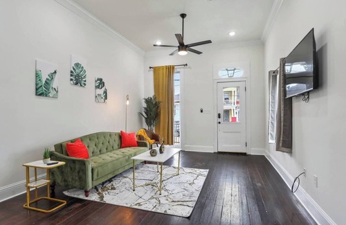 Tulane - Gravier House | 3BR Home near Caesars Superdome & Bourbon St