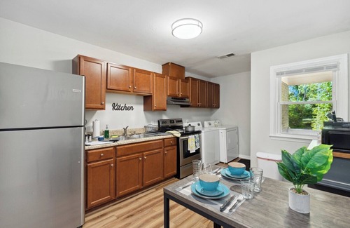 Southeast Raleigh House | 3BR Home+OfficeStandingDesk - 8min-> Downtown