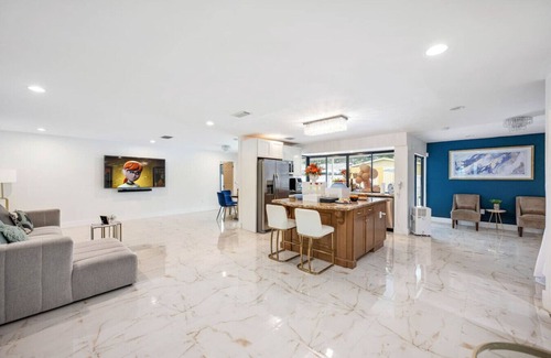 Miramar House | 3BR Home w/Pool - 10 Mins from Hard Rock Stadium!