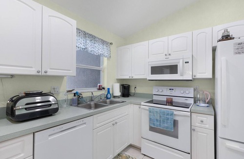 North Port House | 3BR Home with Pool & Parking, Solar Power