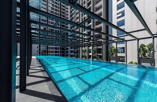 Shah Alam Apartment | 3BR Homestay with Pool View Bukit Rimau