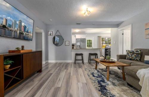 Ballast Point House | 3br Hot Tub Retreat Steps From Bayshore Path!
