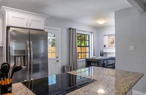 Ballast Point House | 3br Hot Tub Retreat Steps From Bayshore Path!