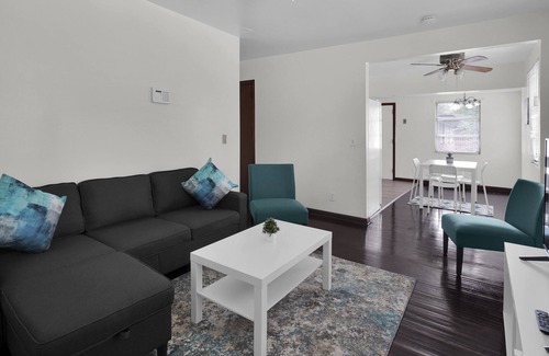 Magnolia Gardens House | 3BR House 5 Min From Hospital (5515)
