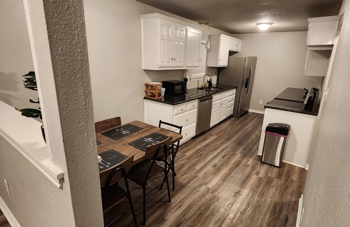 Belton House | 3BR House Near Belton Lake