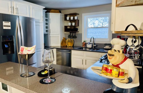 Wasco House | 3BR House w/Paradise Garden Oasis and private pool in the heart of Schaumburg