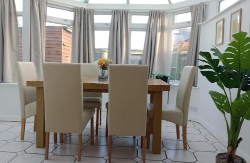 Bicester House | 3BR House with garden near Bicester Village