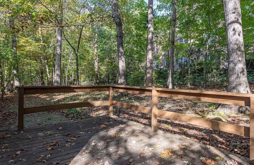 North Raleigh House | 3BR Kid Friendly Fenced in Swingset