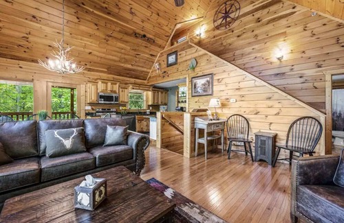 Black Bear Falls Cabin | 3BR Lodge near Downtown Gatlinburg with Game Room & Hot Tub!