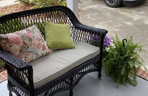 Aiken Cottage | 3br MASTERS WEEK! Sleeps six! Walking distance to Palmetto GC or Bruce's Field