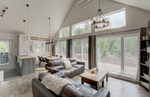 Lac-Superieur House | 3BR Nature Retreat Cottage & Spa - Lac supérieur