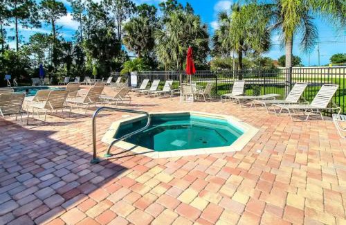 Royal Palm Bay House | 3BR Near Disney - Patio, Pool, Hot Tub, Gym & Sauna