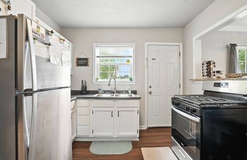 Tulsa House | 3BR Near DT, BOK, Greenwood | Gathering Pl 5 miles