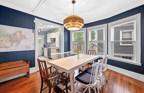 Gloucester House | 3BR Oceanview Townhouse on Boulevard I Walk to downtown l Sleeps 8