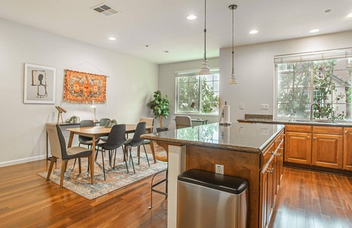 Union City Apartment | 3BR Open-Concept Condo in Union City + Amenities