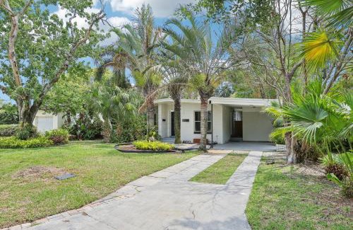 Wadeview Park House | 3br Orlando Stay Save 16 Pet-friendly Fun