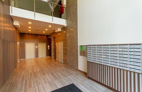 Vizafogo Apartment | 3BR Premium Skyline Penthouse w AC by NW