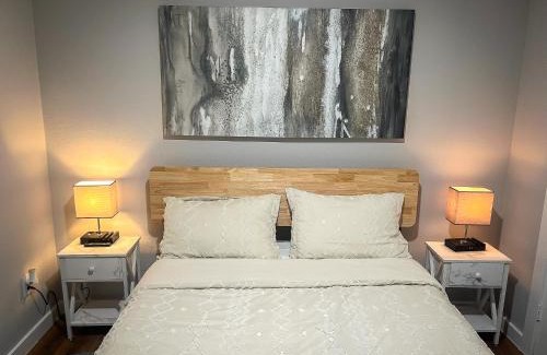 Northeast Houston House | 3BR Retreat Near Downtown - Airport - NRG Stadium