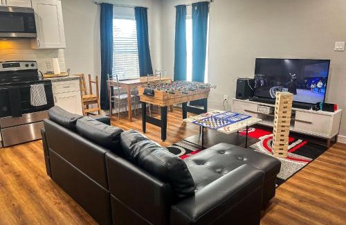Northeast Houston House | 3BR Retreat Near Downtown - Airport - NRG Stadium