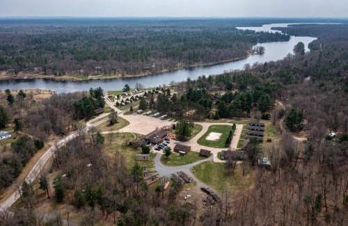 Neillsville House | 3br Riviera Cabin Sleeps 6, Fully Furnished!