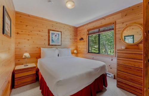 Pla-Vada Woodlands House | 3BR Soda Springs Ski & Lake Getaway