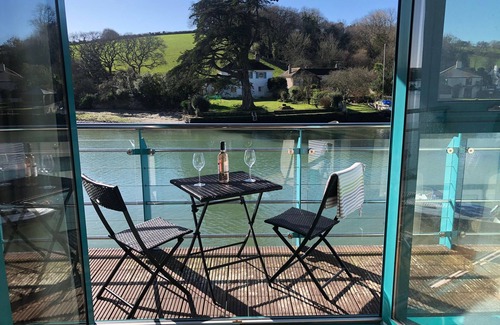 Kingsbridge Apartment | 3BR spacious waterfront apartment in Kingsbridge (sleeps 6)