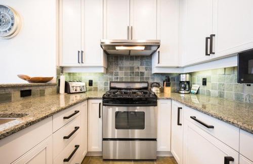 Nordic Estates House | 3BR, Taluswood Heights, Luxury, Private Hot Tub, Ski-in Ski-Out, by Harmony Whistler