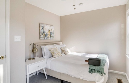 Radnor - Fort Myer Heights House | 3BR Townhome in Arlington