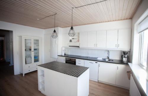 Hoyvik Apartment | 3BR - Townhouse - Free Parking - Tórshavn