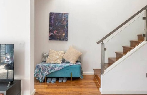 Bundoora House | 3BR townhouse in Latrobe uni