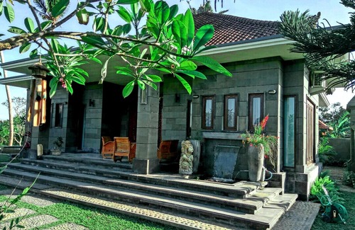 Beraban Villa | 3BR Villa, Tanah Lot - 2.9Km From Tanah Lot Temple! , HUGE POOL!