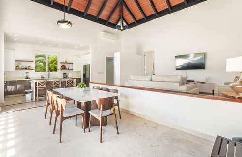 Punta Cana Ski Chalet | 3BR villa with patio/pool/bbq/in Green village