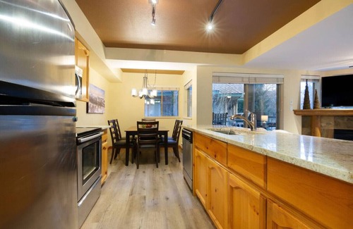 Whistler Cay Estates House | 3BR Village Townhouse w/Pvt Hot Tub & Parking
