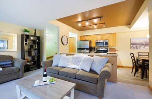 Whistler Cay Estates House | 3BR Village Townhouse w/Pvt Hot Tub & Parking