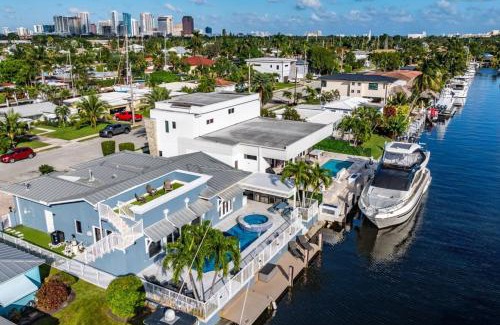 South New River Isles House | 3BR Waterfront Villa with Heated Pool and Spa