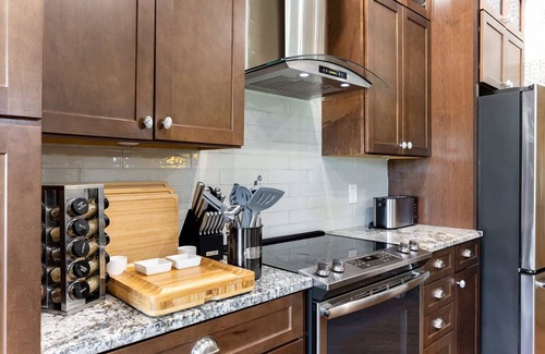 Wesley Chapel South House | 3BR Wesley Chapel Retreat with Private Pool Pet-Friendly Spacious Parking