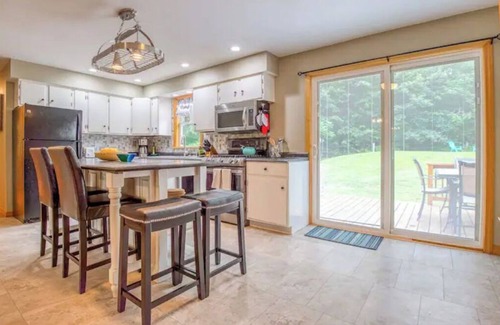 Woodsville House | 3BR with A/C, a Firepit and Private Lake Access!