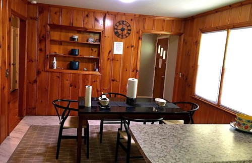 Greer House | 3BR with Fireplace, Smart TV , Near BMW & GSPn