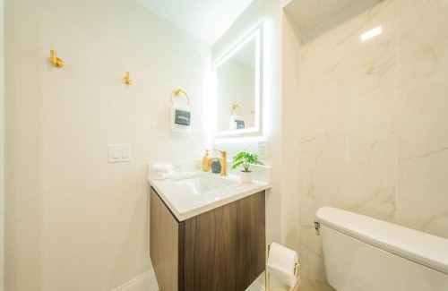 North End House | 3BR3Bth Entire House Steps to Downtown & TD Garden