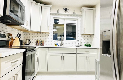Beverly Green Apartment | 3BRApartment,LasVegas,Strip,july4th,Sale,LVCC,Bestlocation,Wifi