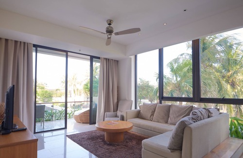 Ngu Hanh Son Apartment | 3BRs Apartment with a Garden - Pool view