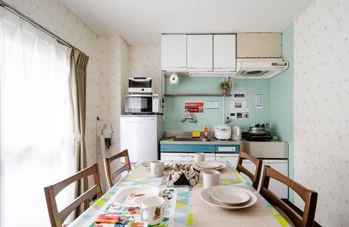 Dotonbori Apartment | 3F 5 min walk from Kuromon Ichiba and Dotonbori/10 min walk from Shinsaibashi Namba/Convenience store nearby/Luggage storage available in front of IN/Family welcome/Good access to Kyoto, Nara and Kansai Osaka Expo/Wi-Fi available