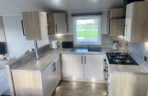 East Drayton Ski Chalet | 3guests-2bedroom-WiFi-Tv